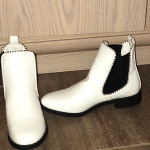 Women’s boots